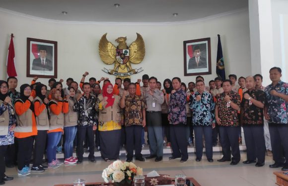 PUNCAK KEGIATAN DESA TANGGUH BENCANA DI PENDOPO KABUPATEN PACITAN