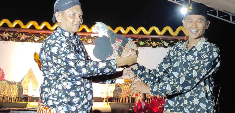 Wayang Kulit Dalam Rangka Penyuluhan Bahaya Narkotika
